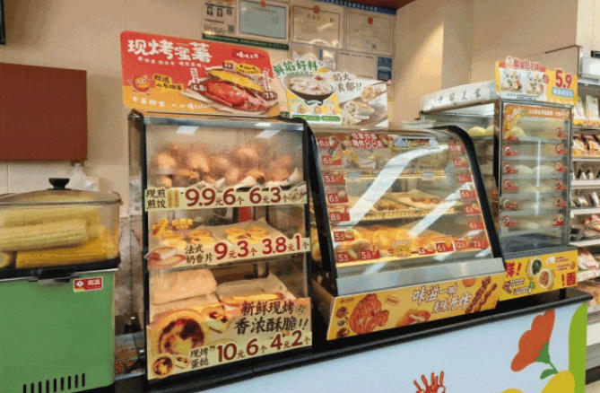  被吐槽“越來越雞肋”！商超熟食強勢崛起，便利店包子卻在掉隊？
